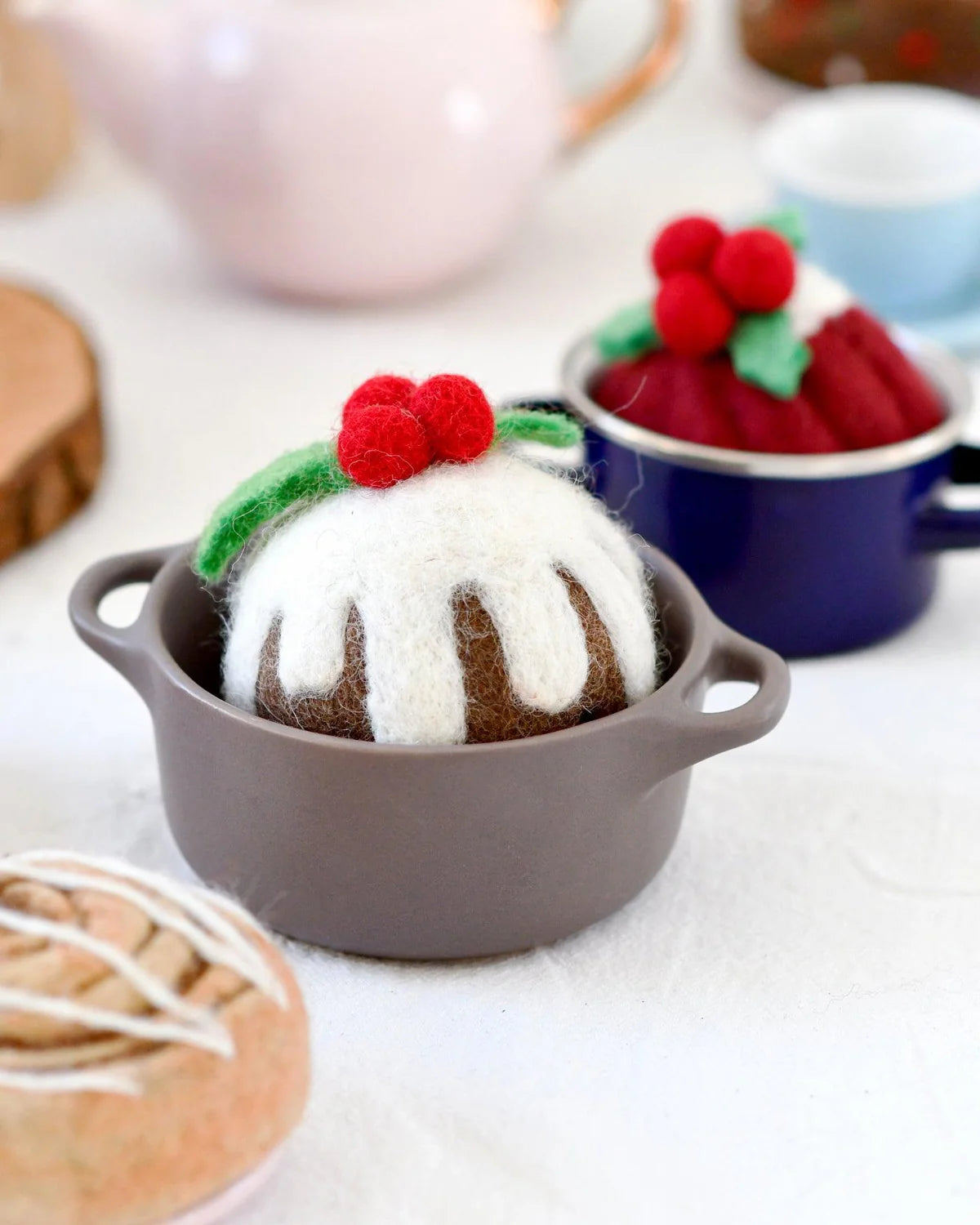 Felt christmas pudding (round)