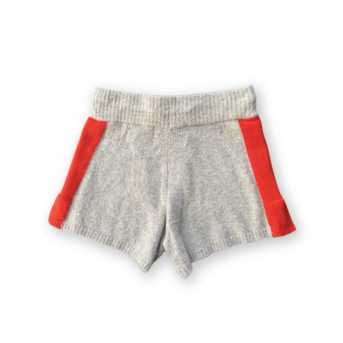 Knitted terry shorts in dune/rosso back - sizes from newborn(NB) to 6