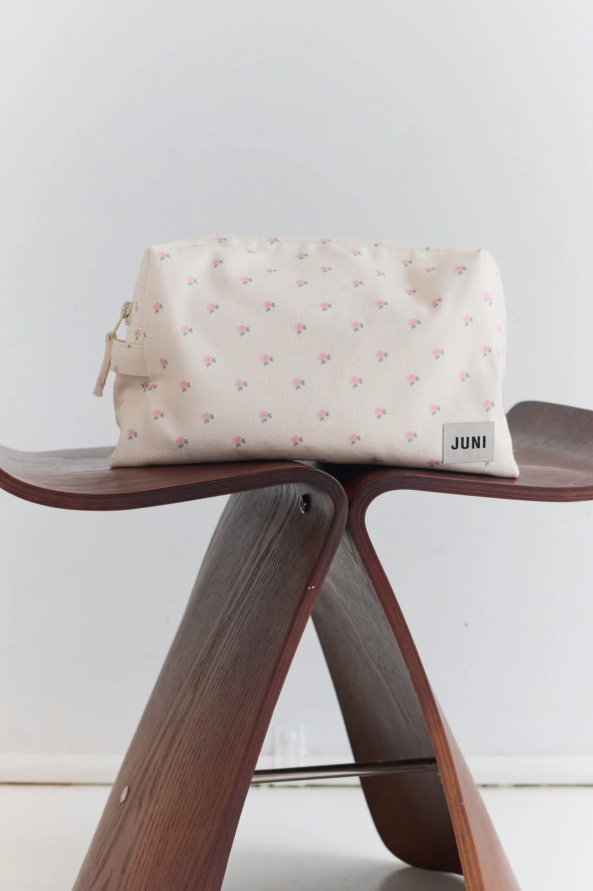 The Essentials Pouch | Roses