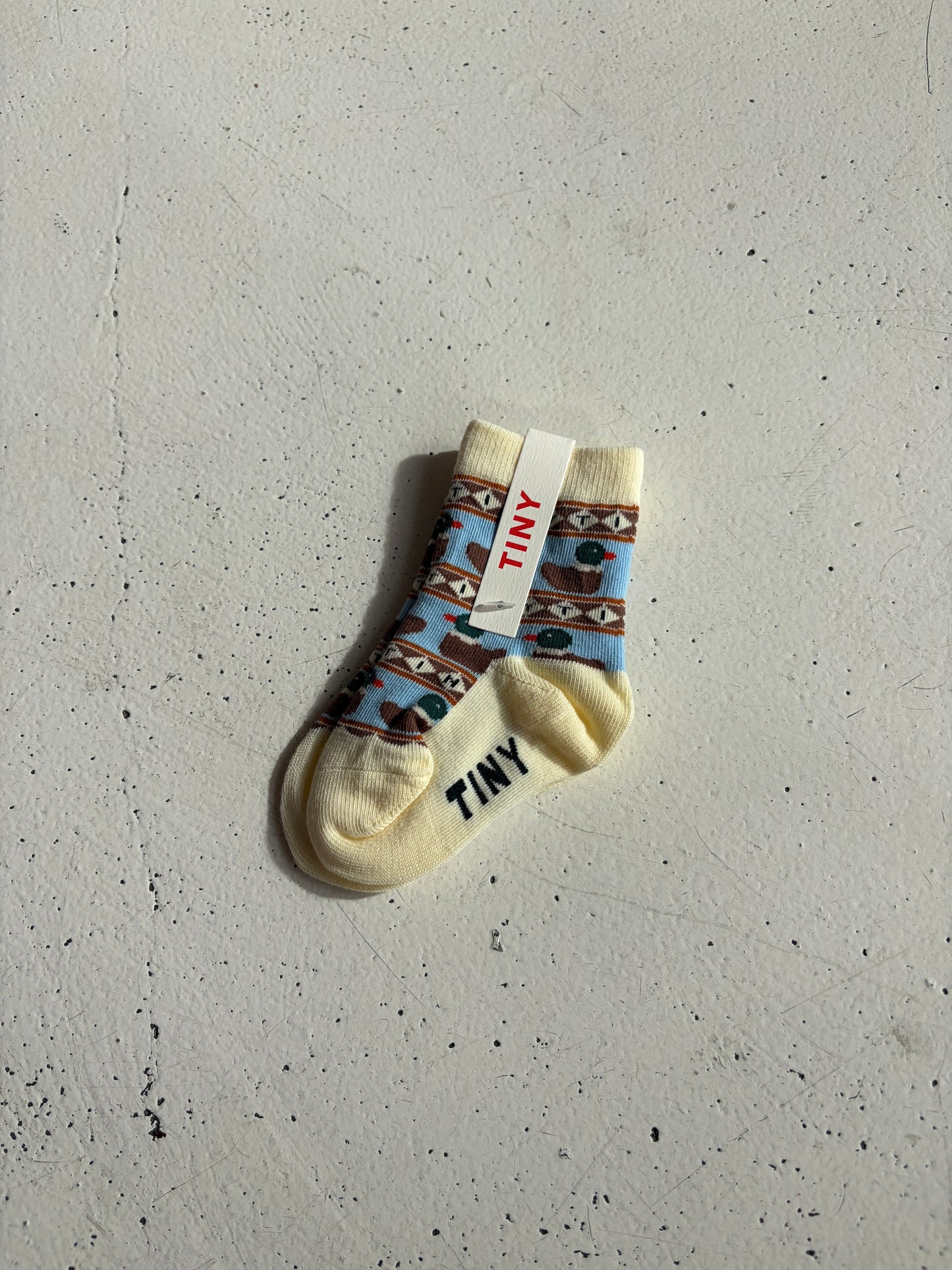 Tiny Ducks Medium Socks | dusty yellow