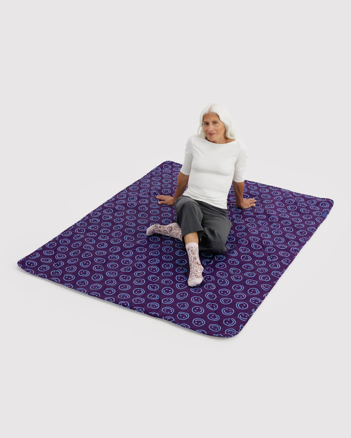 Puffy picnic blanket | indigo happy