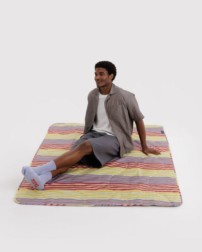 Puffy picnic blanket | gradient stripe multi