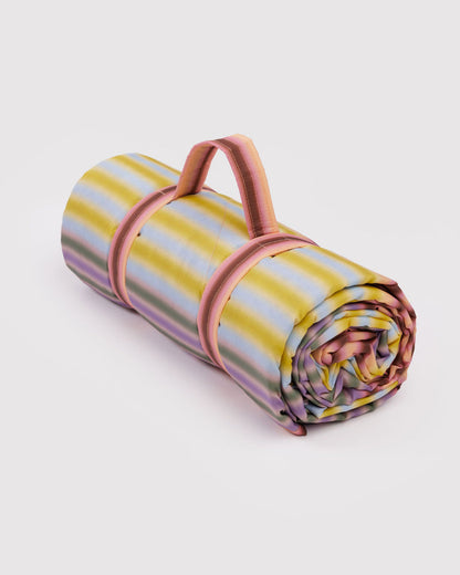 Puffy picnic blanket | gradient stripe multi