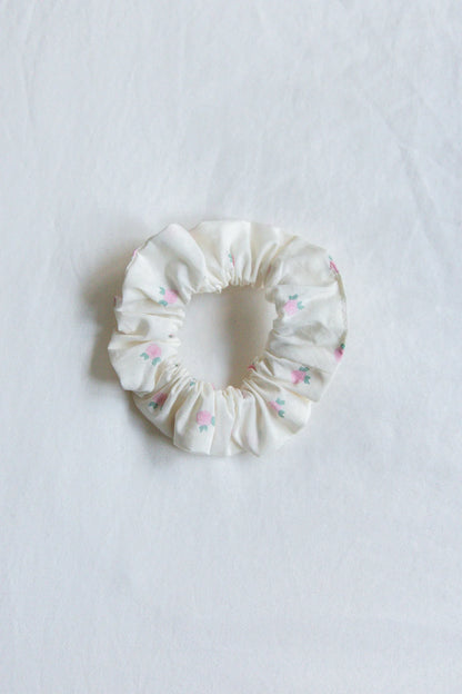Scrunchie | Roses