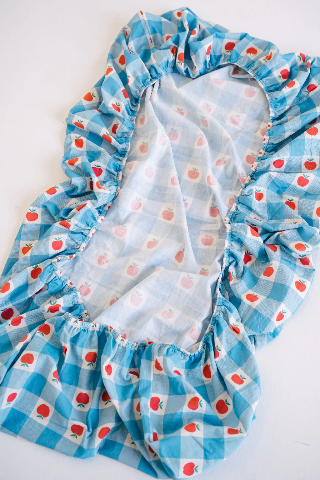 Apple patch fitted sheet | bassinet