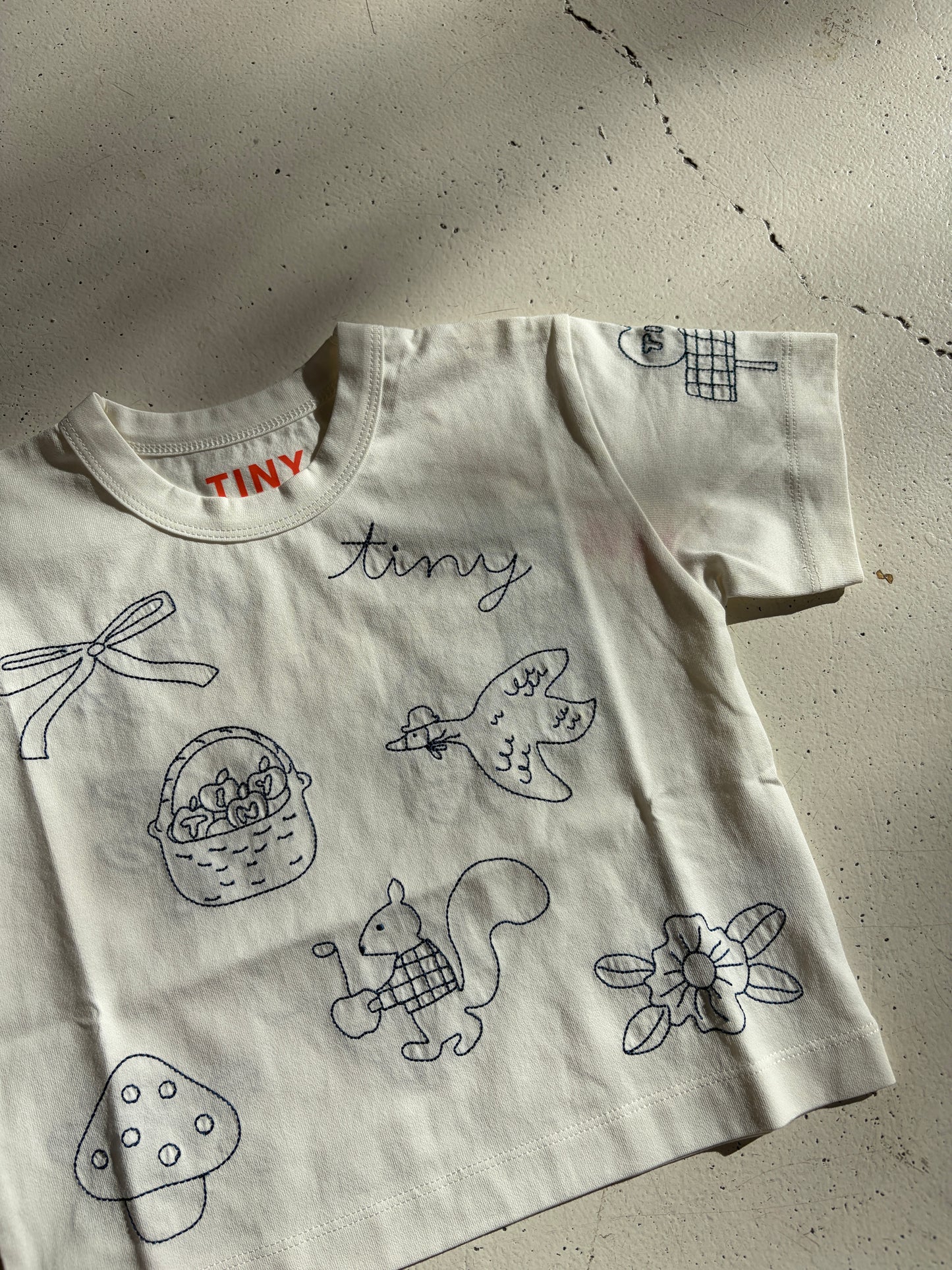 Tiny Apples Tee