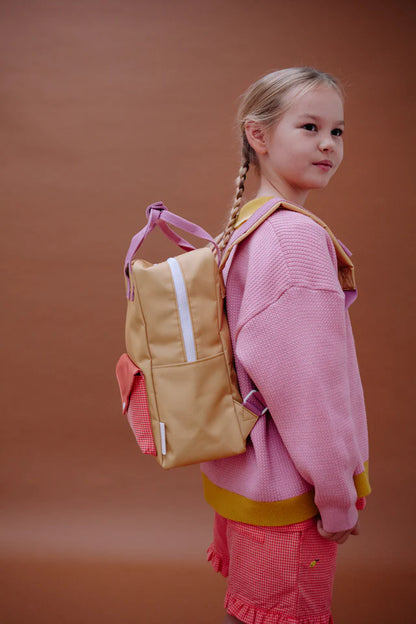 backpack medium | envelope | apple grub