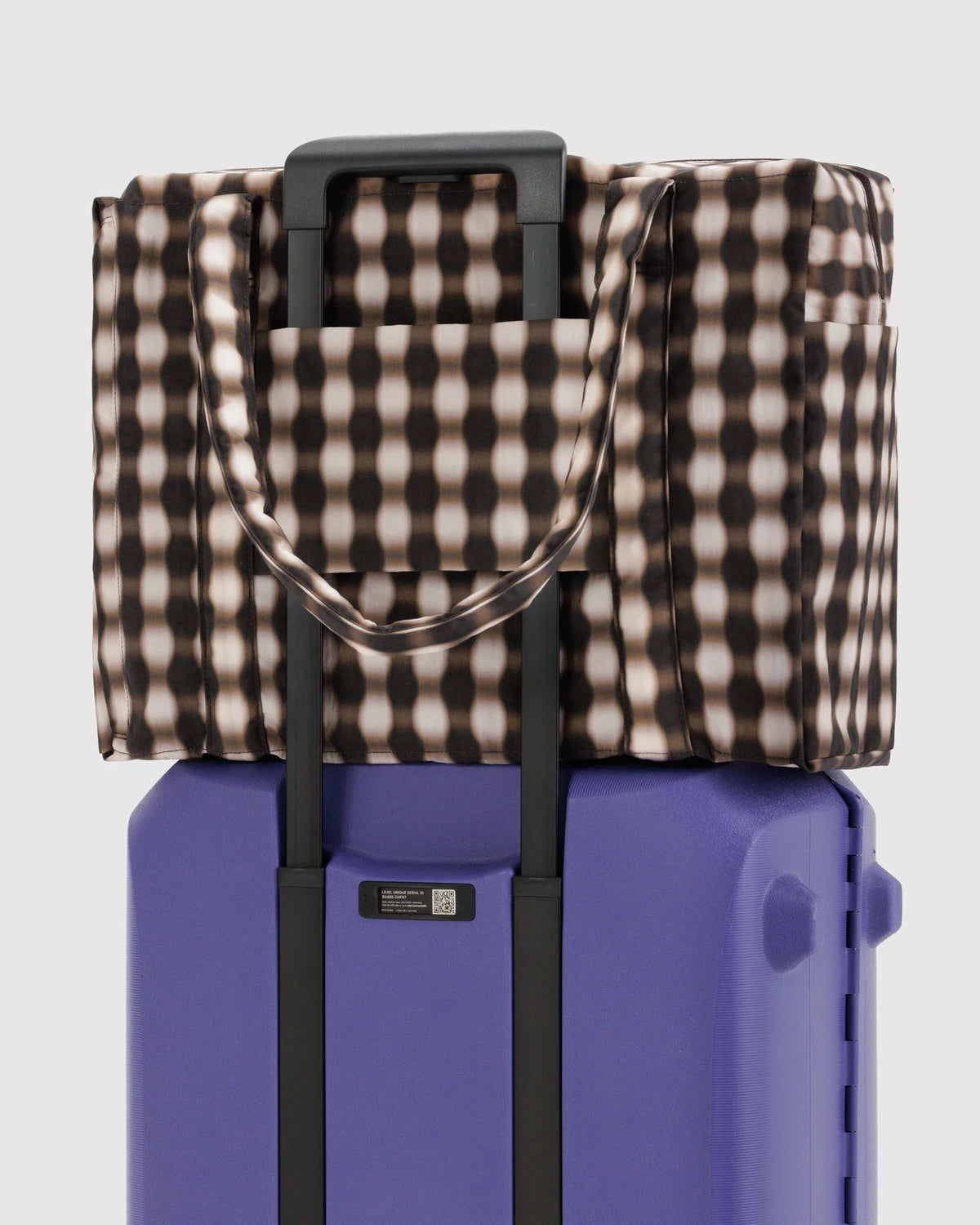 Small cloud carry on | blurred gingham brown