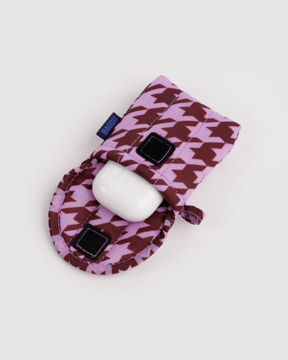 Puffy earbuds case | pink houndstooth
