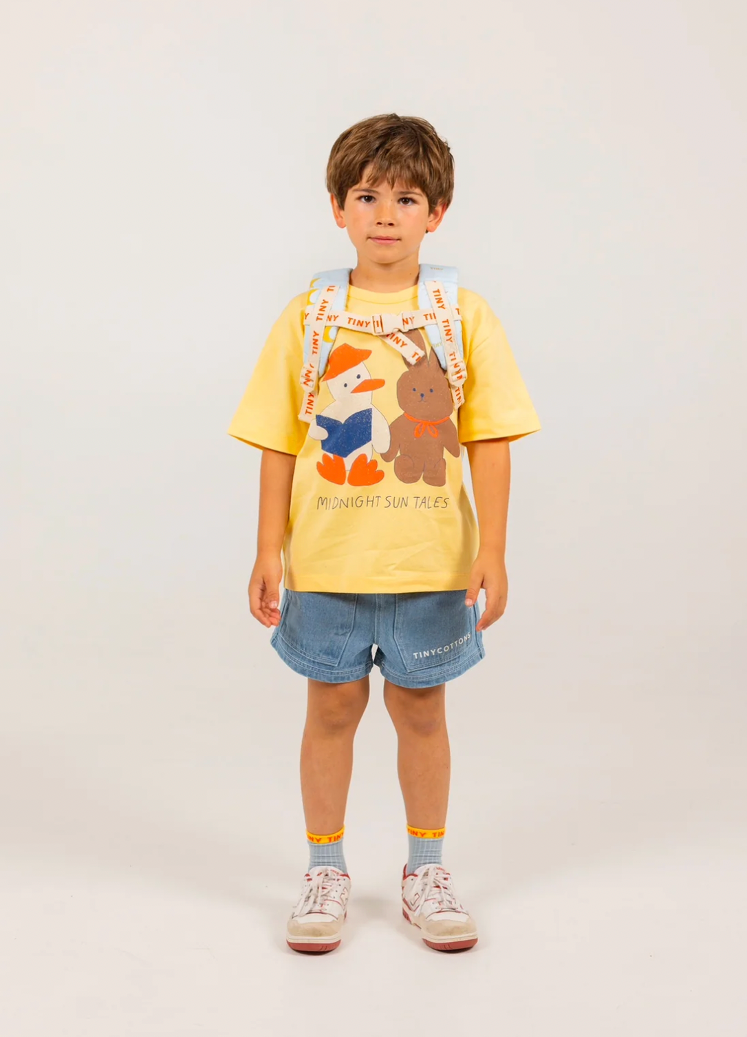 readers graphic tee | mellow yellow