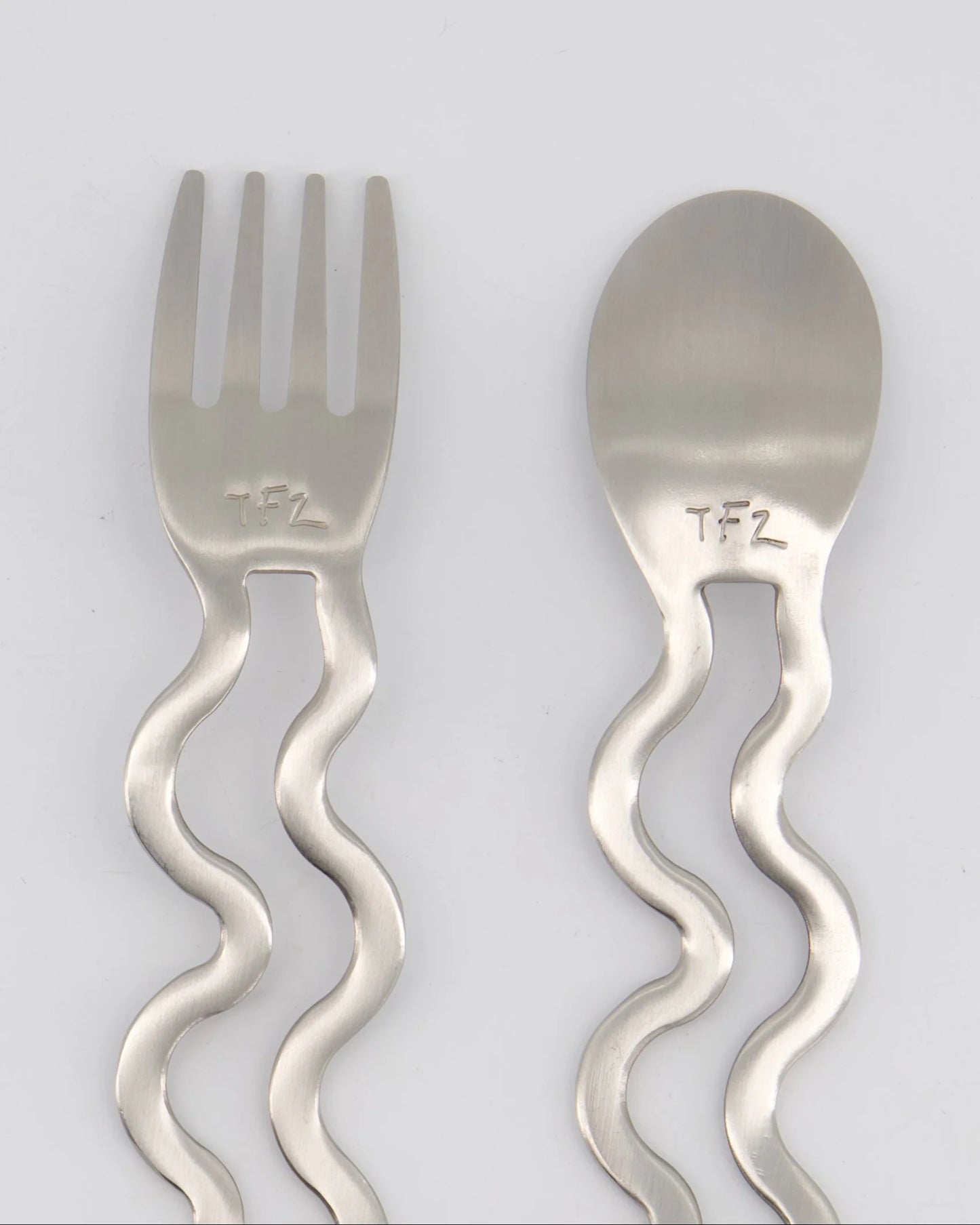 The Wave Cutlery Set